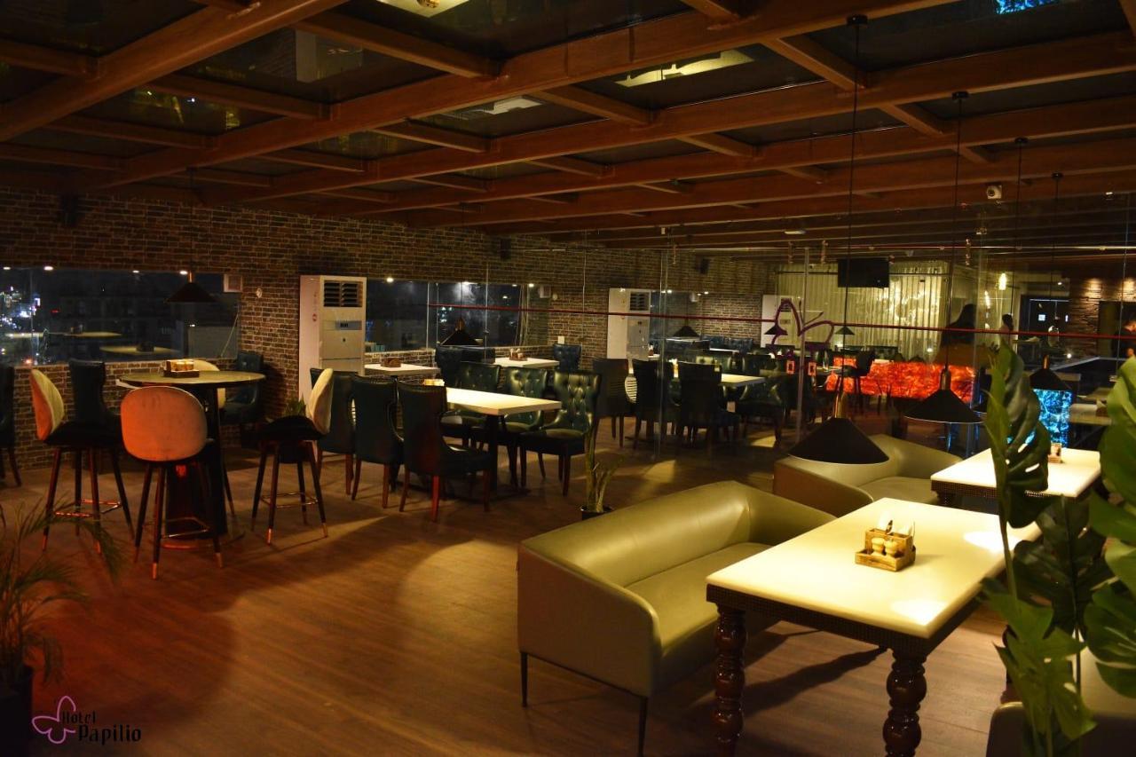 Hotel Papilio Māldah Zewnętrze zdjęcie
