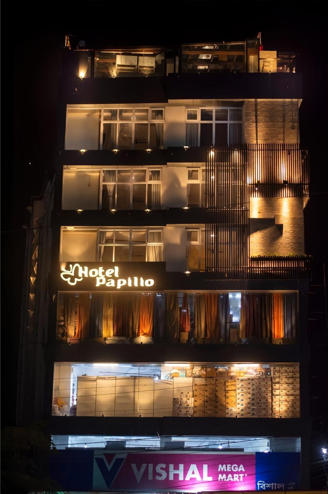 Hotel Papilio Māldah Zewnętrze zdjęcie