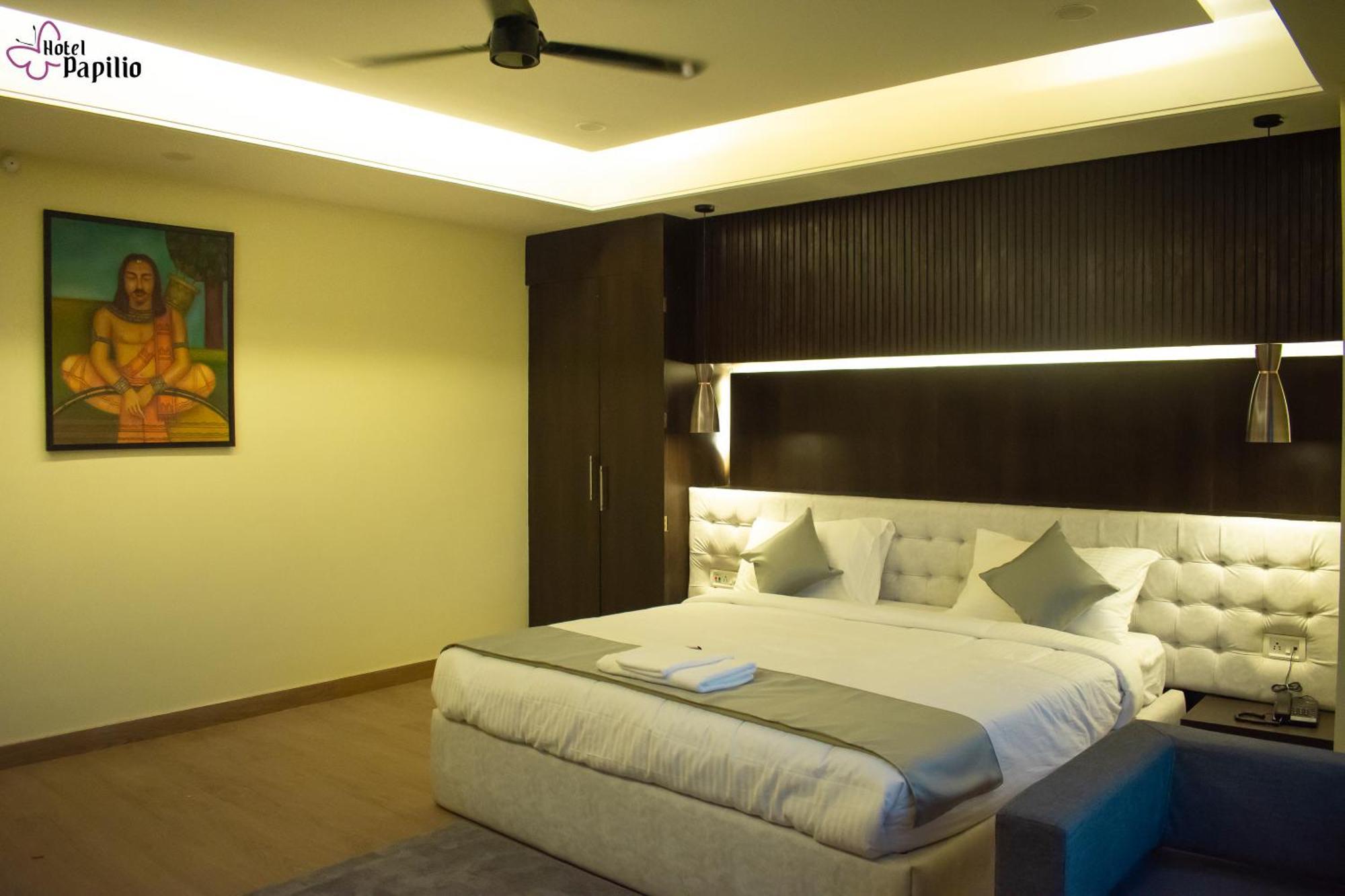 Hotel Papilio Māldah Zewnętrze zdjęcie