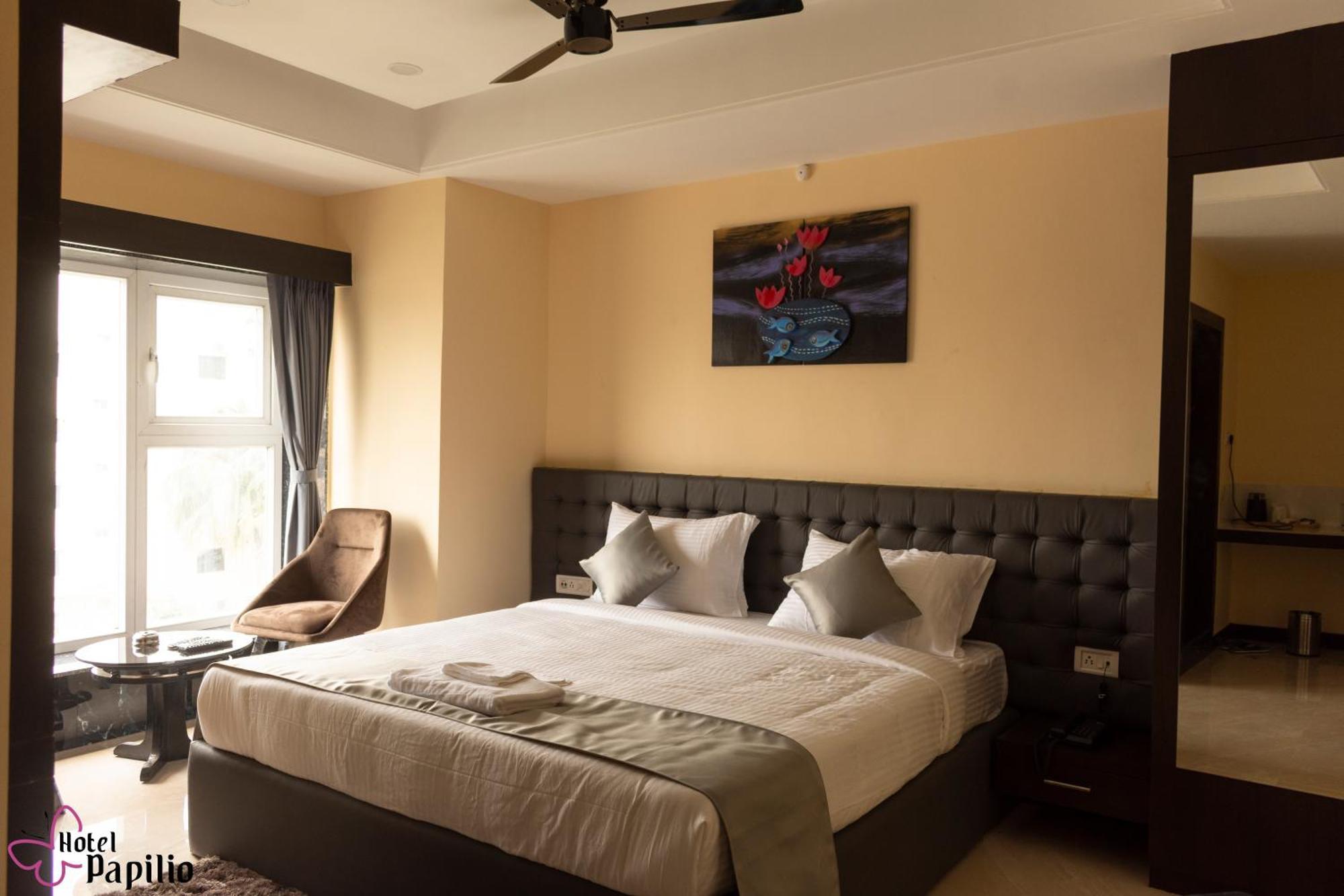 Hotel Papilio Māldah Zewnętrze zdjęcie