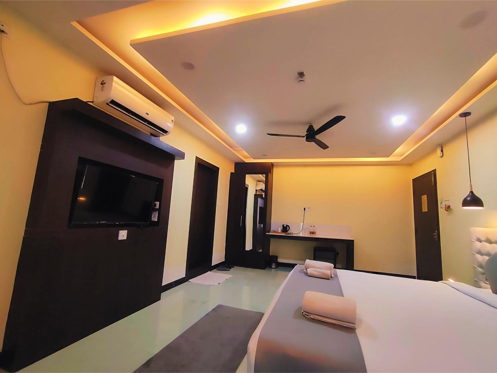 Hotel Papilio Māldah Zewnętrze zdjęcie