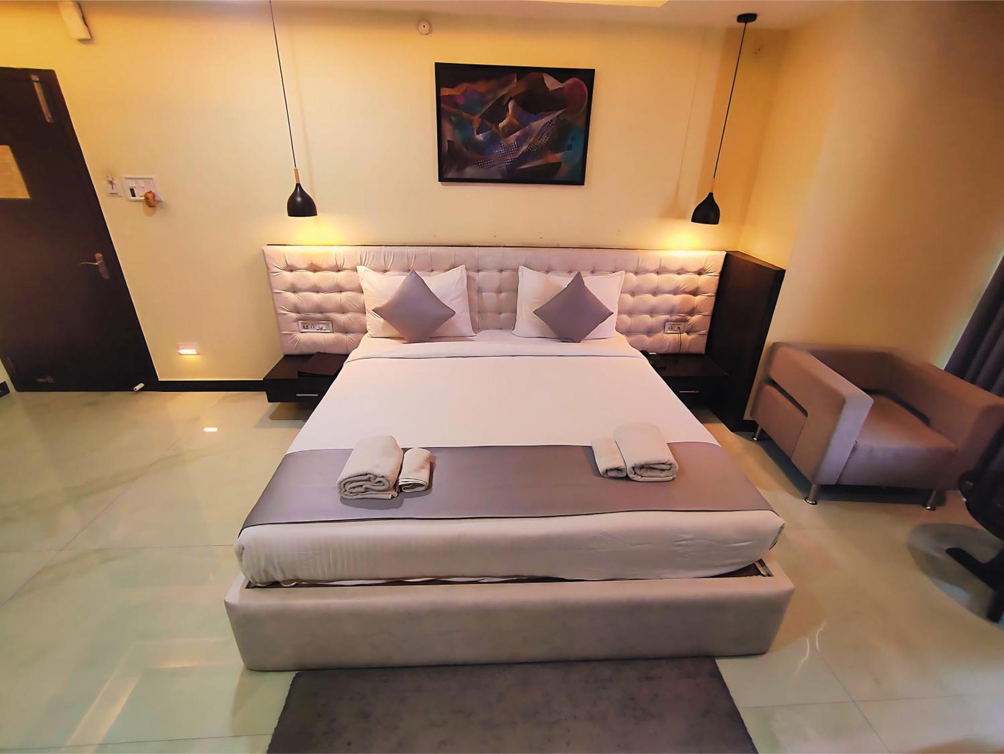 Hotel Papilio Māldah Zewnętrze zdjęcie